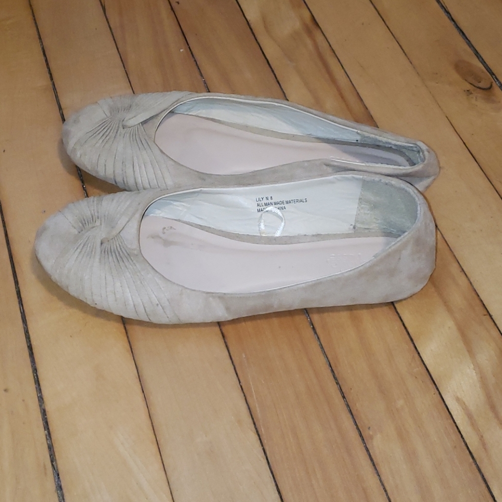 Beige Flats - Picture 2 of 3